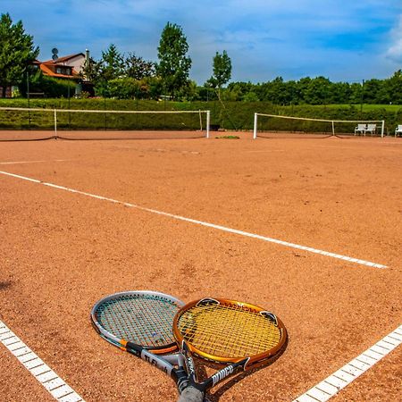 Hotel Forest Hills Zirc Zewnętrze zdjęcie