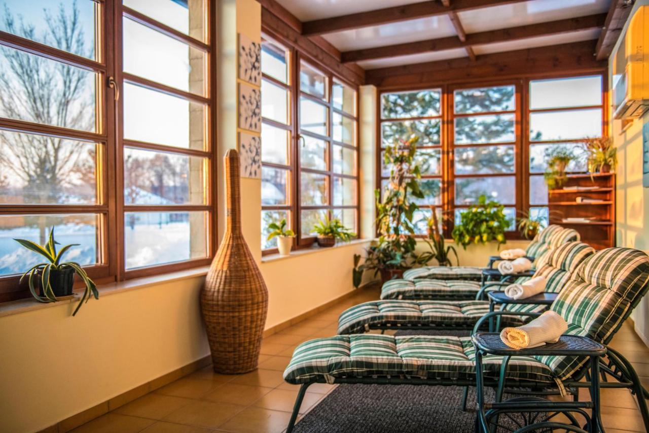 Hotel Forest Hills Zirc Zewnętrze zdjęcie