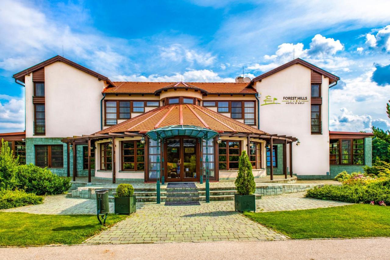 Hotel Forest Hills Zirc Zewnętrze zdjęcie