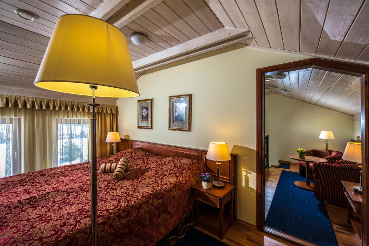 Hotel Forest Hills Zirc Zewnętrze zdjęcie