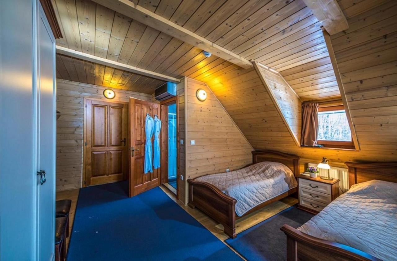 Hotel Forest Hills Zirc Zewnętrze zdjęcie